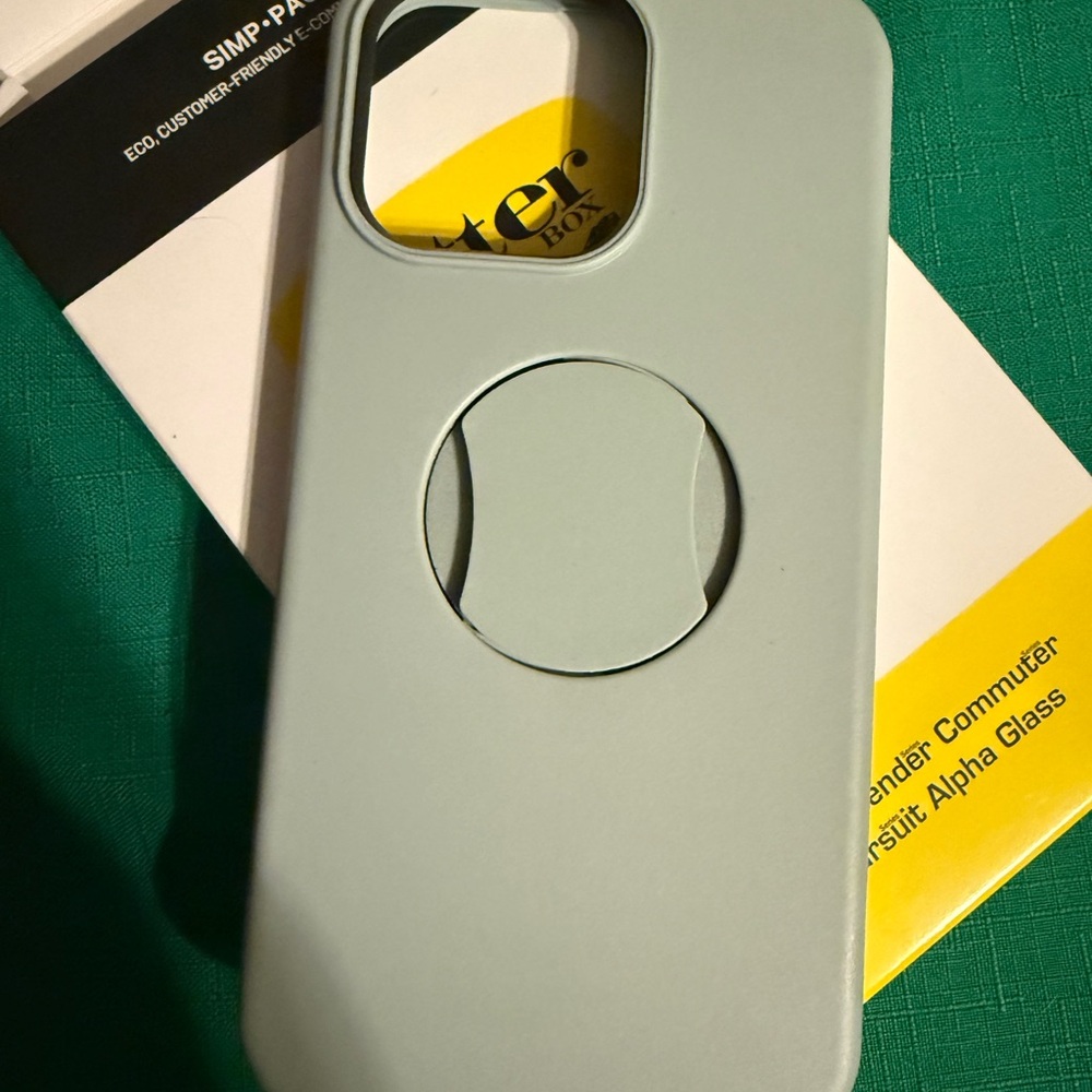 OtterBox 14 pro max Light green Phone Case with Ring Holder